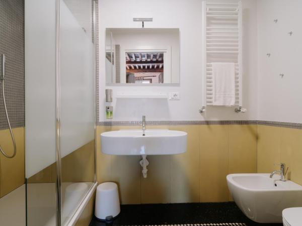 Le stanze del Piccadilly : photo 2 de la chambre chambre familiale avec salle de bains