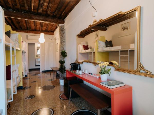 Le stanze del Piccadilly : photo 7 de la chambre chambre familiale avec salle de bains privative