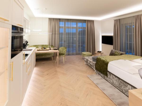 SCHLOSSRESIDENZ - Boutique Apartments & Hotel Suiten : photo 10 de la chambre grande chambre double 