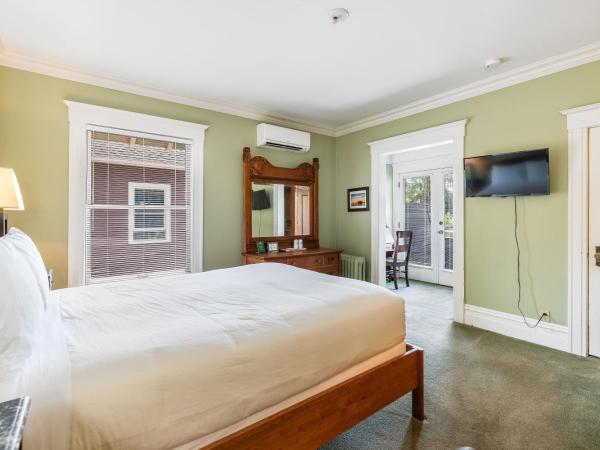 Seattle Gaslight Inn : photo 8 de la chambre deluxe queen room 205 - private bathroom & terrace