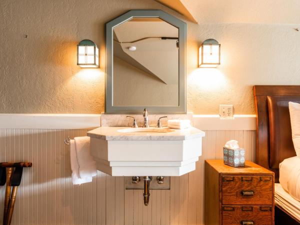 Seattle Gaslight Inn : photo 5 de la chambre queen room 308 - shared bathroom