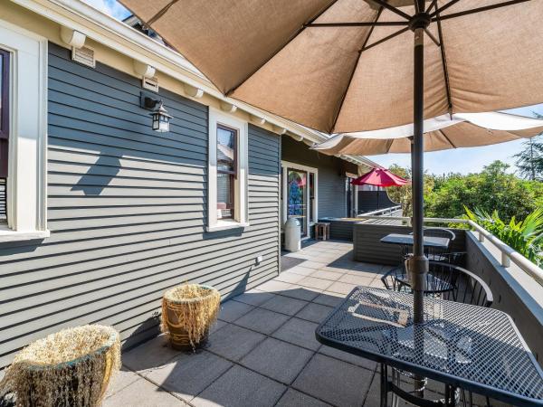 Seattle Gaslight Inn : photo 2 de la chambre chambre lit queen-size deluxe 101 - salle de bains privative