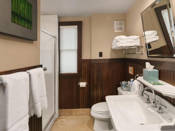 Seattle Gaslight Inn : photo 2 de la chambre queen room 308 - shared bathroom