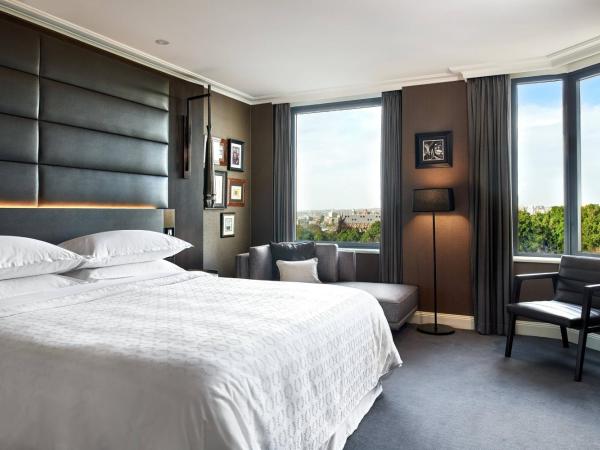 Sheraton Grand Sydney Hyde Park : photo 2 de la chambre suite lit king-size exécutive avec accès au salon club - vue sur hyde park