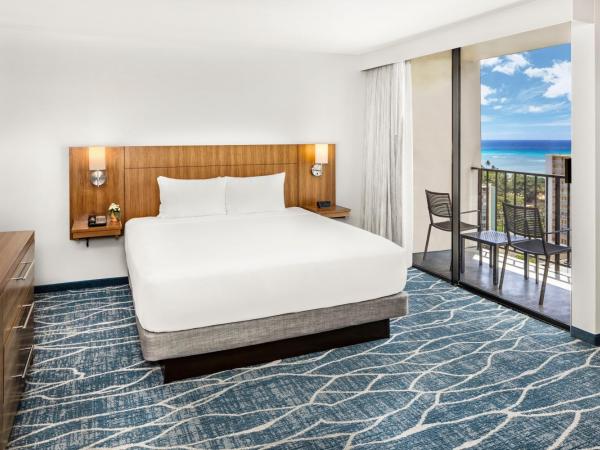 Hyatt Place Waikiki Beach : photo 10 de la chambre specialty king room with sofa bed and ocean view