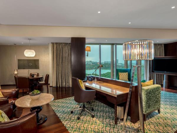 ITC Kohenur, a Luxury Collection Hotel, Hyderabad : photo 3 de la chambre suite de luxe avec balcon