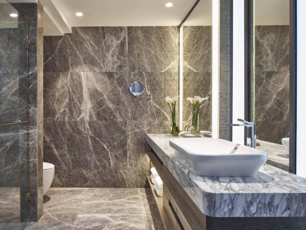 Yogyakarta Marriott Hotel : photo 4 de la chambre chambre avec 2 lits doubles - vue sur ville