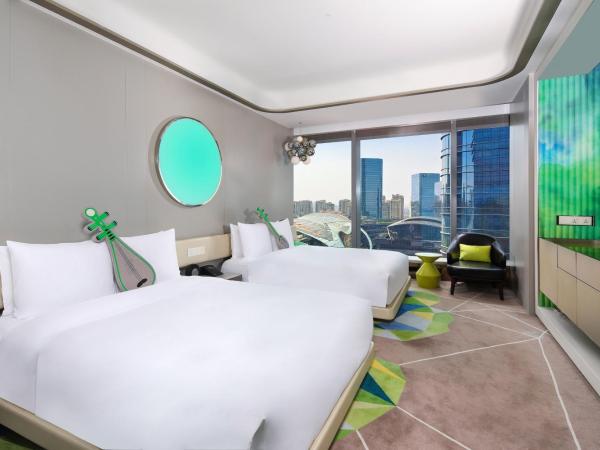 W Suzhou - Jinji Lake : photo 5 de la chambre sensational queen, guest room, 2 queen, suzhou center view