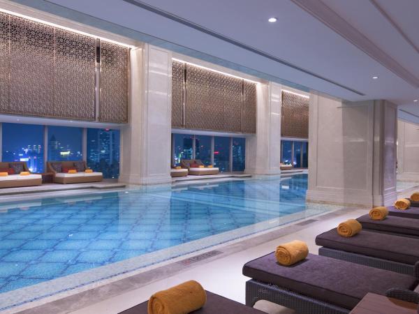 Sheraton Grand Wuhan Hankou Hotel - Let's take a look at the moment of Wuhan : photo 1 de la chambre chambre lit king-size deluxe