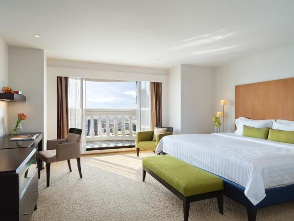 Tower Club at lebua : photo 3 de la chambre suite tower club 2 chambres avec salon