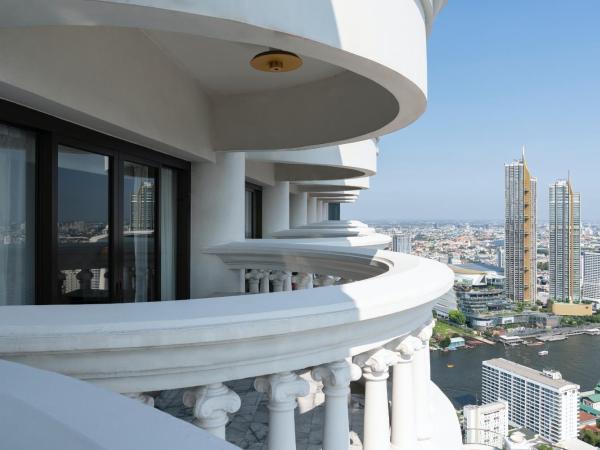 Tower Club at lebua : photo 6 de la chambre suite tower club 3 chambres avec salon 