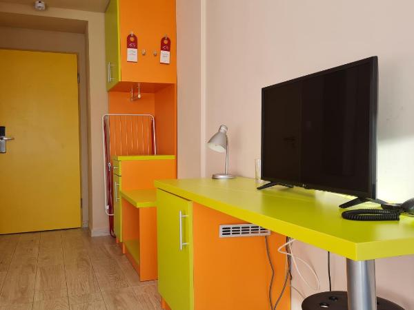 Colors Holiday Hotel : photo 6 de la chambre chambre triple - vue sur la piscine