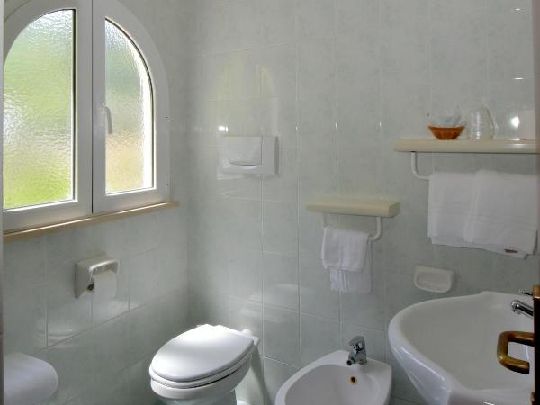 Hotel L'Approdo : photo 5 de la chambre chambre double standard