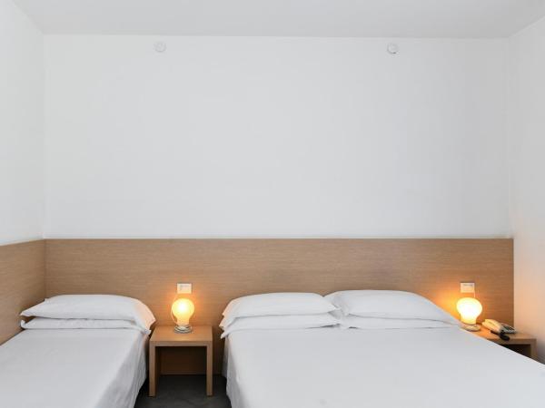 Hotel Eden : photo 2 de la chambre chambre triple