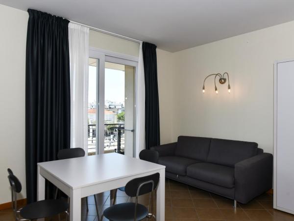 Hotel Eden : photo 7 de la chambre studio avec balcon, accès à la plage et parking