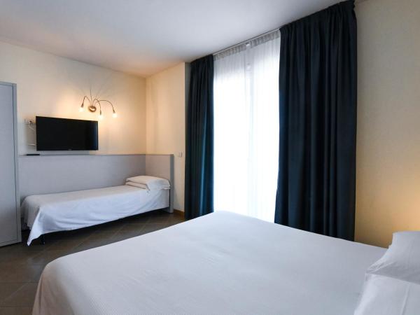 Hotel Eden : photo 1 de la chambre appartement 1 chambre avec terrasse, accès à la plage et parking