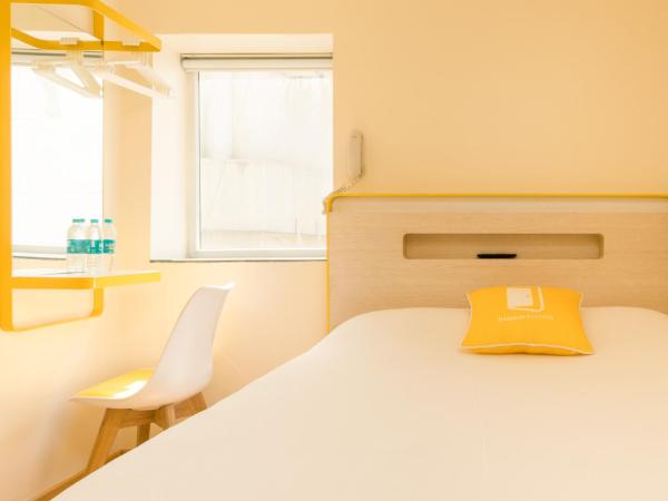 Bloomrooms @ New Delhi Railway Station : photo 4 de la chambre chambre lit queen-size Économique