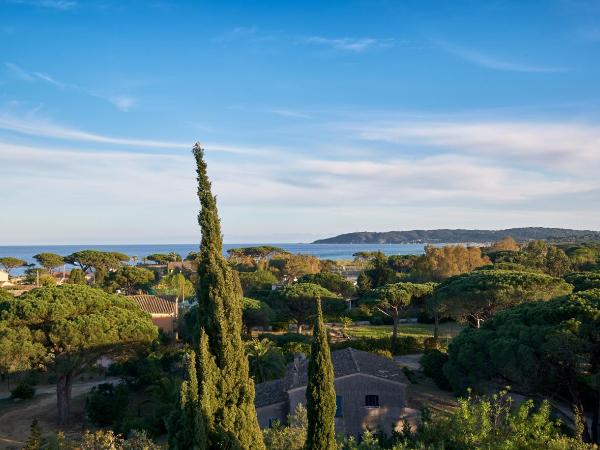 La Ferme D'Augustin : photo 9 de la chambre suite supérieure avec terrasse et vue sur la mer