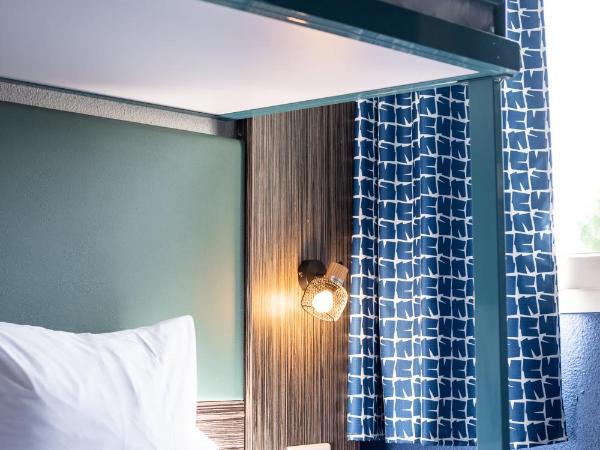 greet Chartres Est : photo 3 de la chambre chambre double pop avec lit simple