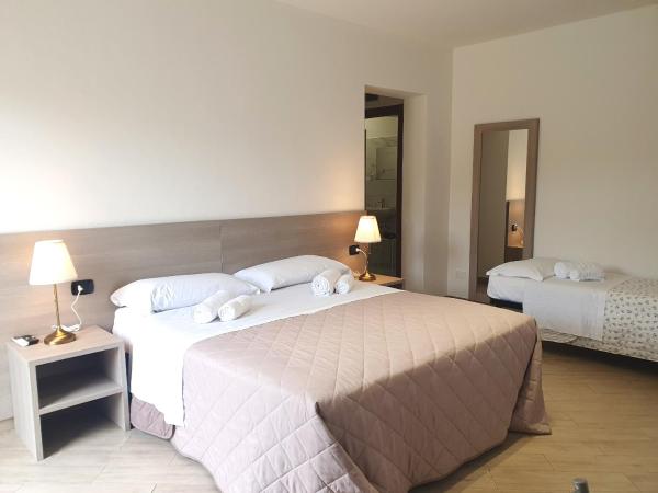 RipamontiBnB : photo 1 de la chambre chambre triple confort avec douche