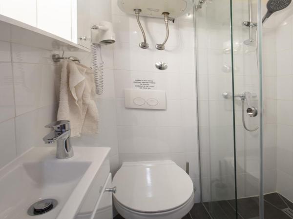 Guest House Kušeta : photo 9 de la chambre chambre double