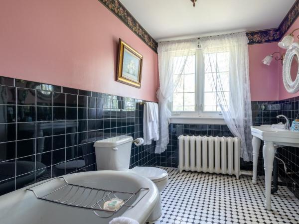 Chestnut Inn : photo 4 de la chambre chambre lit king-size