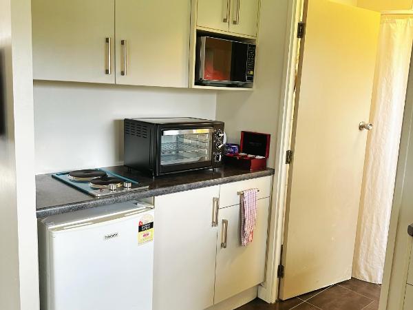 Red Rock Thermal Motel - Mineral Pool : photo 2 de la chambre appartement 1 chambre