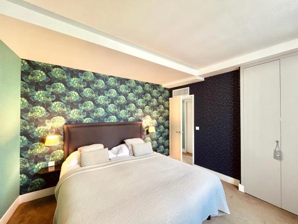 Hôtel des Basses Pyrénées - Bayonne : photo 1 de la chambre chambre familiale