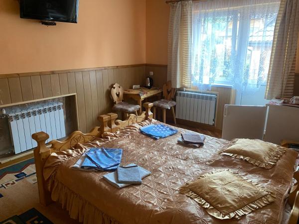Wynajem Pokoi gościnnych Jaś i Małgosia : photo 1 de la chambre chambre double avec salle de bains privative