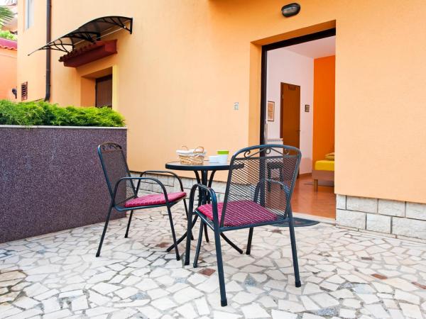 Apartments Erik B&B Adults only : photo 7 de la chambre chambre double avec terrasse