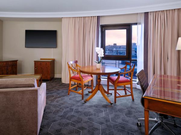 Delta Hotels by Marriott Liverpool City Centre : photo 5 de la chambre suite 1 chambre