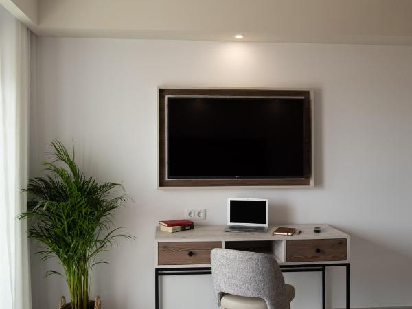 Ria Formosa Guest House : photo 6 de la chambre chambre double ou lits jumeaux standard avec balcon