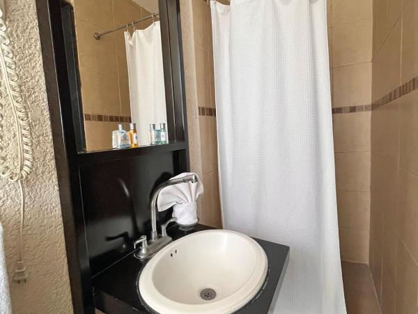 Hi Hotel Impala Queretaro : photo 7 de la chambre chambre double avec 2 lits doubles