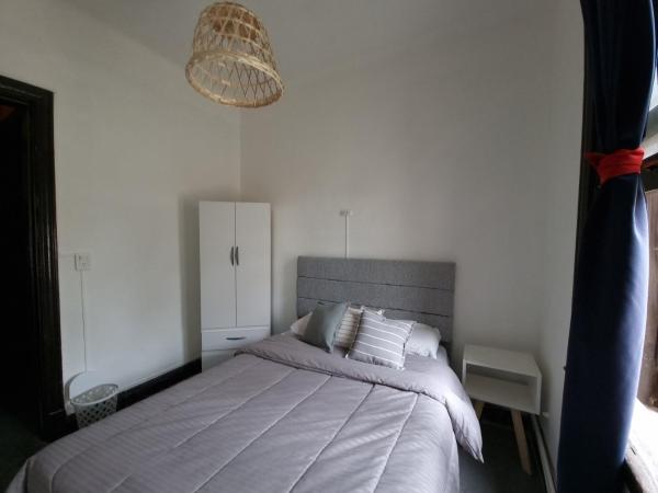 Katana Capsule Hostel : photo 4 de la chambre chambre double avec salle de bains commune