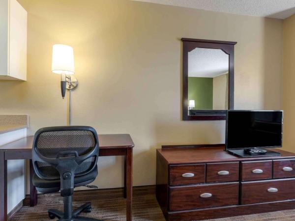 Extended Stay America Suites - Dallas - Greenville Avenue : photo 4 de la chambre studio lit queen-size - non-fumeurs