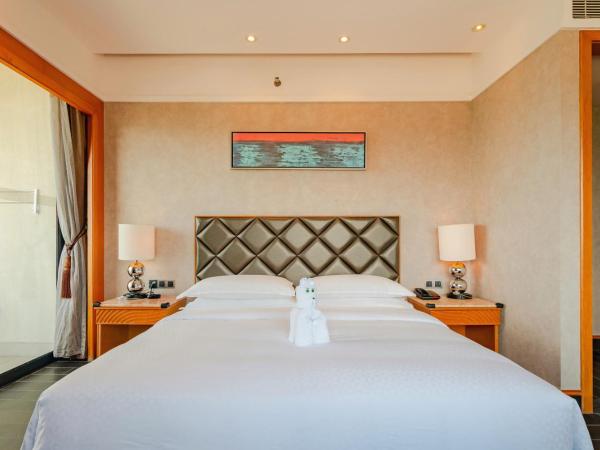 Four Points by Sheraton Hainan, Sanya : photo 2 de la chambre corner ocean view room
