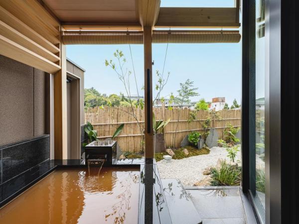 Hatago : photo 7 de la chambre chambre lits jumeaux avec salle de bains privative