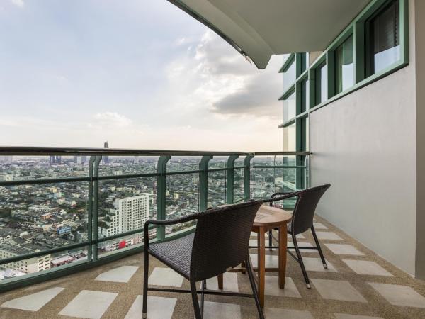 Hôtel Chatrium Riverside Bangkok : photo 8 de la chambre suite 2 chambres lit king-size - vue sur ville