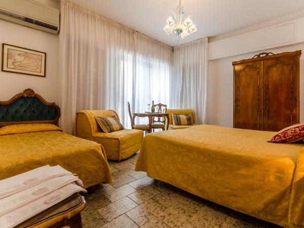 Hotel Ariel Silva : photo 6 de la chambre chambre double avec salle de bains commune