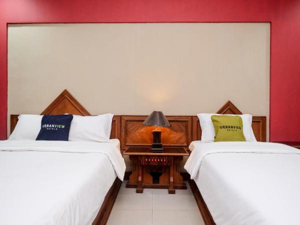 Urbanview Hotel Syariah Wisnugraha by RedDoorz : photo 4 de la chambre chambre familiale deluxe