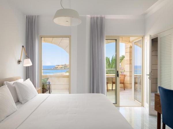 Macaris Suites & Spa : photo 2 de la chambre grande suite avec jacuzzi et sauna