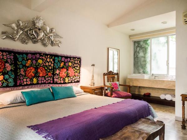 Casa de las Bugambilias B&B : photo 3 de la chambre chambre lit king-size avec balcon