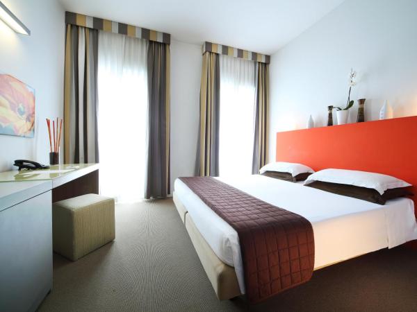 Hotel Trieste : photo 1 de la chambre chambre lit king-size