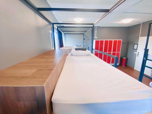 Bus Hostel Reykjavik - Reykjavik Terminal : photo 4 de la chambre lit dans un dortoir de 4 lits