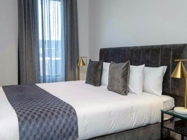 Mantra Tonsley Adelaide : photo 1 de la chambre superior apartment with one king bed