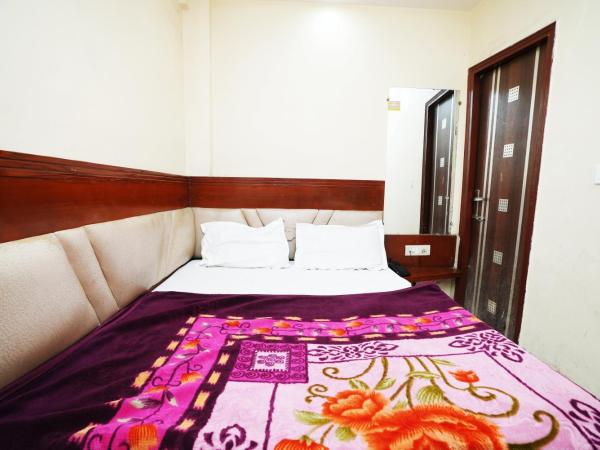 Hotel Ashirwad DX : photo 9 de la chambre chambre double