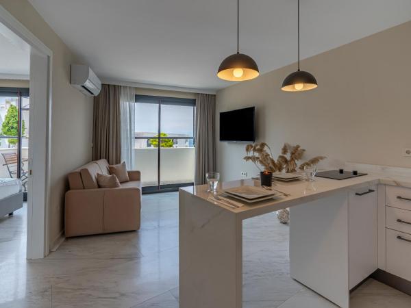 Rosy Suites Hotel : photo 10 de la chambre chambre familiale supérieure