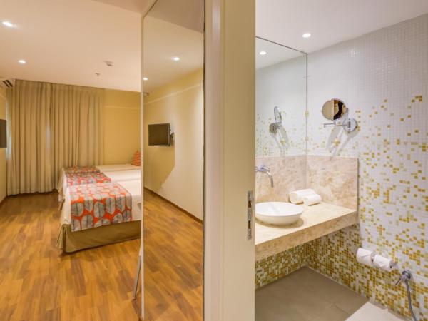 Rio Design Copacabana Hotel : photo 1 de la chambre chambre triple de luxe