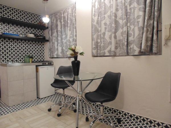 Suites Viveros de Coyoacán, estilo y comfort : photo 3 de la chambre chambre double avec 2 lits doubles