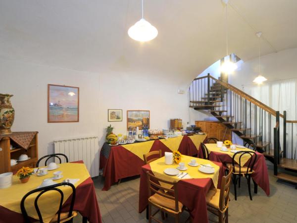 Hotel Iris : photo 2 de la chambre chambre lits jumeaux